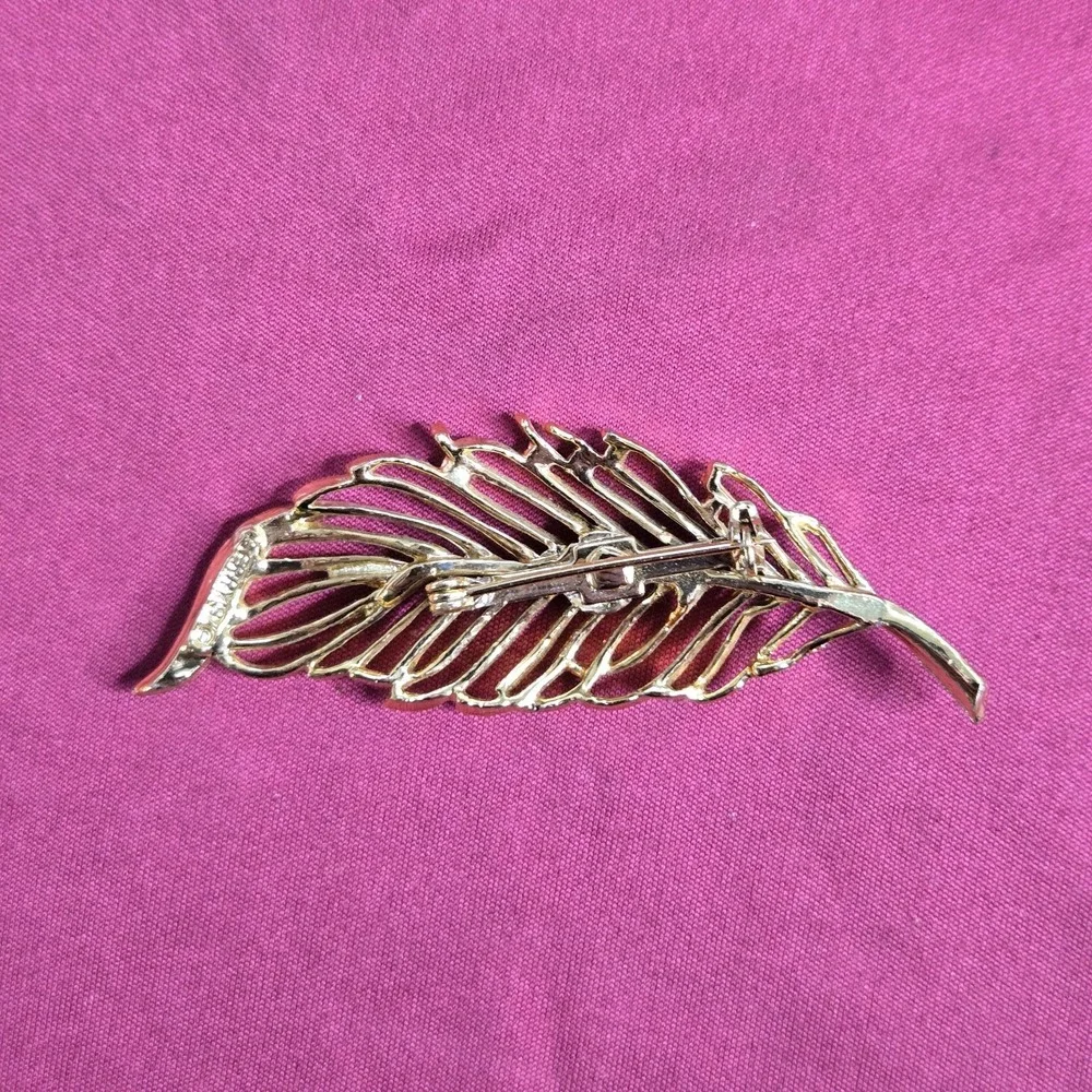 Vintage GERRY'S Feather Brooch Pin Gold Tone Textured Signed